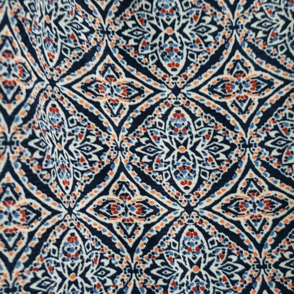 Dressbarn Patterned Blouse - Picture 3 of 6